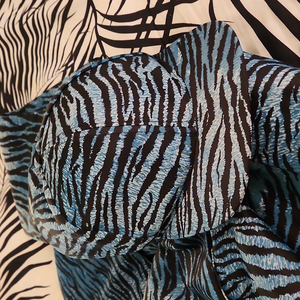 Kenzo × H&M Zibra Print Hat - Picture 8 of 9